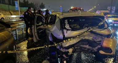 6 Araç Birbirine Girdi:1 Ölü, 2 Yaralı
