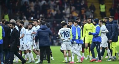 Adana Demirspor,Galatasaray Maçında Sahadan Çekildi