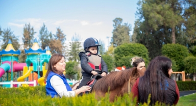 “Atla Terapi” Özel Gereksinimli Çocuklara Şifa Oluyor
