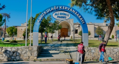 Ceyhan Belediyesi'nden Kurtkulağı Mahallesi’nde Temizlik Çalışması