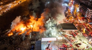 Geri Dönüşüm Tesisinde Yangın