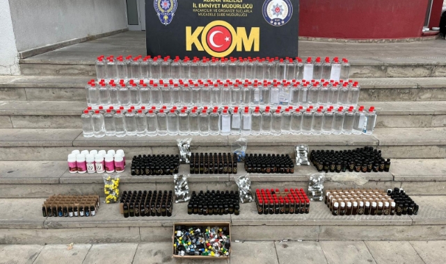 Kaçak 300 Litre Etil Alkol İle 1000 Aroma Kiti Ele Geçirildi