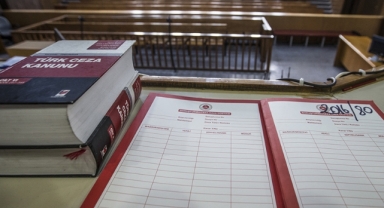 Kraliçe Arı Davası" Sanığı 4 Yıl Hapse Çarptırıldı