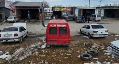 Minibüsün İçine Soba Kurdu