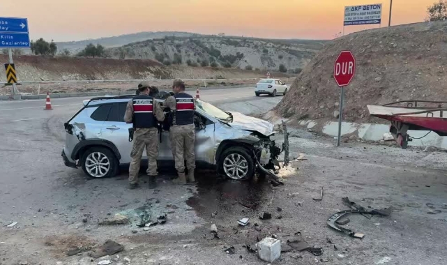 Otomobil Refüje Çarptı:9 Yaralı