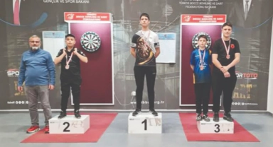 Poyraz Çakırbey Dart’ta Türkiye Üçüncüsü