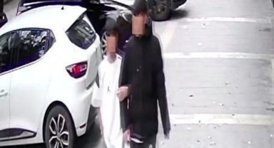 2 Öğrenciyi Bıçaklayıp 4 Öğrenciyi Gasbettiler!