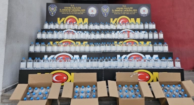 780 Litre Sahte İçki Ele Geçirildi,3 Gözaltı