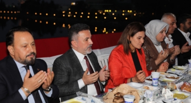 AK Parti Adana İl Başkanlığı'ndan VEFA İFTARI