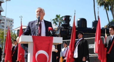 Atatürk’ün Adana’ya Gelişinin Yıldönümü Törenlerle Kutlandı