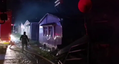 Barakada Yangın Çıktı