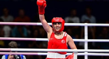 Busenaz Sürmeneli Dünya Şampiyonu Oldu