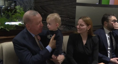 Cumhurbaşkanı Erdoğan Kafede Vatandaşlarla Sohbet Etti