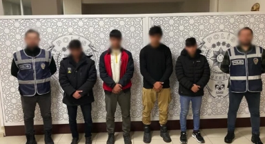 Göçmen Kaçakçılığı Operasyonu:5 Kişi Yakalandı