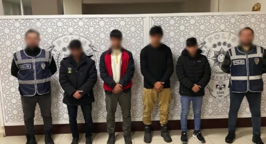 Göçmen Kaçakçılığı Operasyonu:5 Kişi Yakalandı