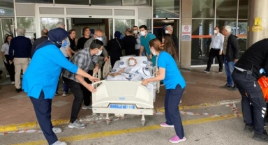 Hastanede Yangın, Hastalar Tahliye Ediliyor