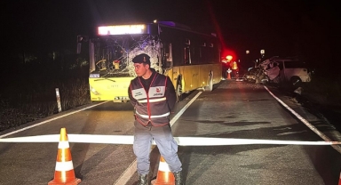 İETT Otobüsüyle Kafa Kafaya Çarpıştı,Öldü