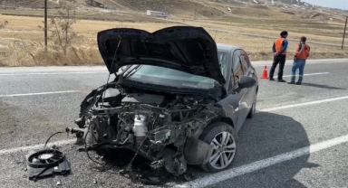 İki Otomobil Çarpıştı:6 Yaralı