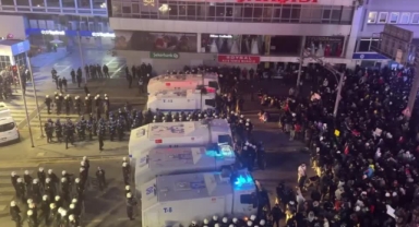 İzinsiz Gösteri Yapan Gruba Müdahale