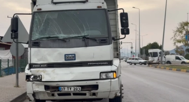 Kavşakta Trafik Kazası:4 Yaralı
