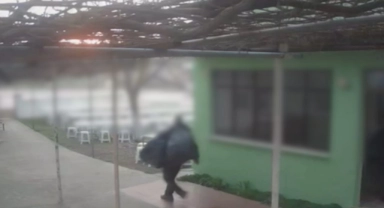 Köy Camisinin Tarihi Halılarını Çaldılar!