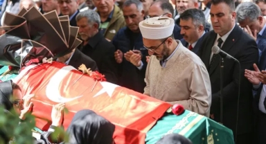 Otel Yangınında Ölen Baba İle Oğlunun Cenazeleri Defnedildi