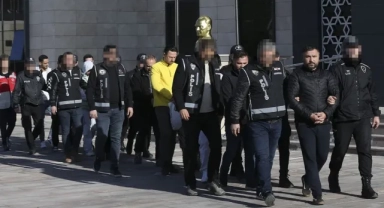 Otelde Balyozlu ve Bıçaklı Kavga:10 Gözaltı