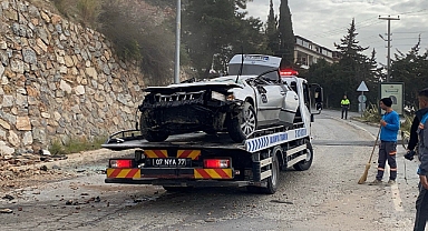 Otomobil Uçuruma Yuvarlandı,Sürücü Ağır Yaralandı