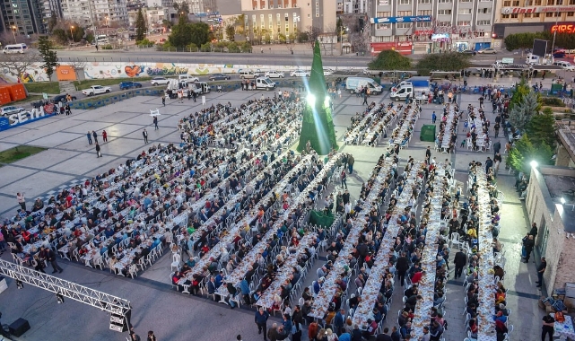 Seyhan Belediyesi Seyhanlıları İftar Sofrasında Buluşturdu