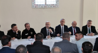Vali Köşger, Yüreğir'de Vatandaşlarla Buluştu, Kadın Kursiyerleri Ziyaret Etti   