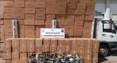 4 Ton Kaçak Tütün Ele Geçirildi:1 Gözaltı