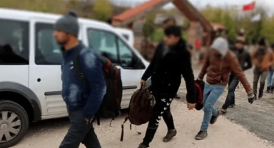 60 Düzensiz Göçmen Yakalandı