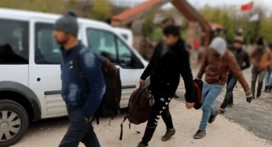 60 Düzensiz Göçmen Yakalandı