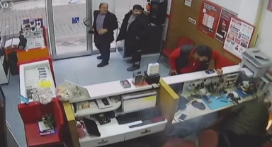 Cep Telefonu Bomba Gibi Patladı