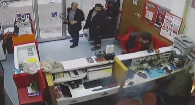 Cep Telefonu Bomba Gibi Patladı