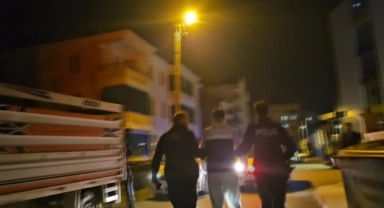 Dur İhtarına Uymadı, Polis Aracına Çarptı