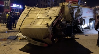 Freni Arızalanan Su Tankeri Otomobille Çarpıştı:1 Ölü,1 Yaralı