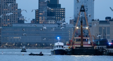 Helikopter, Hudson Nehri'ne Düştü!