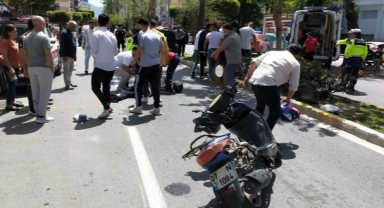 İki Motosikletli Çarpıştı:2 Yaralı