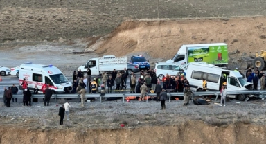 Katliam Gibi Kaza:7 Ölü,12 Yaralı