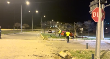 Otomobil Ağaca Çarptı:4 Yaralı