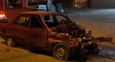 Otomobil İle Kamyonet Çarpıştı:1 Yaralı