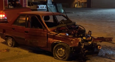 Otomobil İle Kamyonet Çarpıştı:1 Yaralı