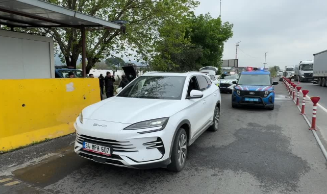 Otomobile Silahlı Saldırı