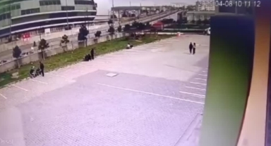 Otomobilin Çarptığı Öğretmen Öldü