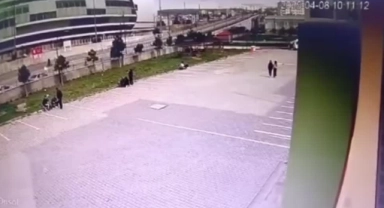 Otomobilin Çarptığı Öğretmen Öldü