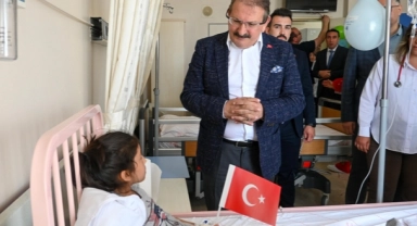 Özkan, Hastanede Tedavi Gören Çocukları Ziyaret Etti