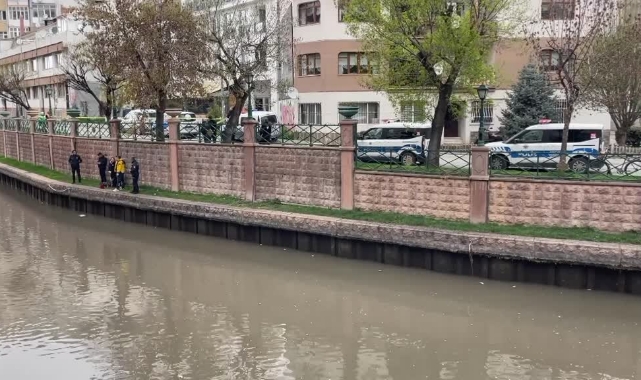 Porsuk Çayı'nda Erkek Cesedi Bulundu