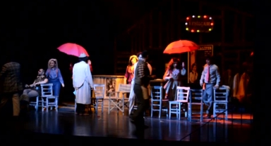 "Profesyonel" ve "Yeşil Çam" Bursa'da İzleyiciyle Buluştu