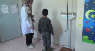 Sağlık Ekipleri Çocukların Gelişimlerini Takip Ediyor